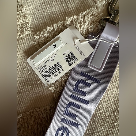 Lululemon Never Lost Keychain - Picture 4 of 5